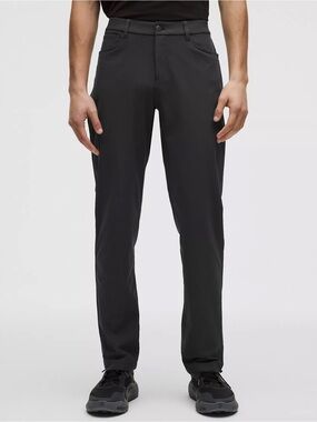 Lululemon ABC Classic-Fit 5 Pocket Pant size 34
Warpstreme ❤️